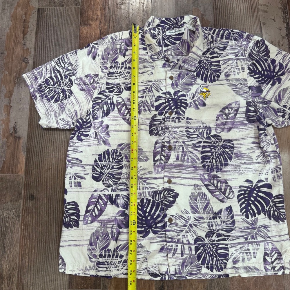 Tommy Bahama Minnesota Vikings NFL Tropical Print Shirt Mens XL Purple White - Picture 6 of 8